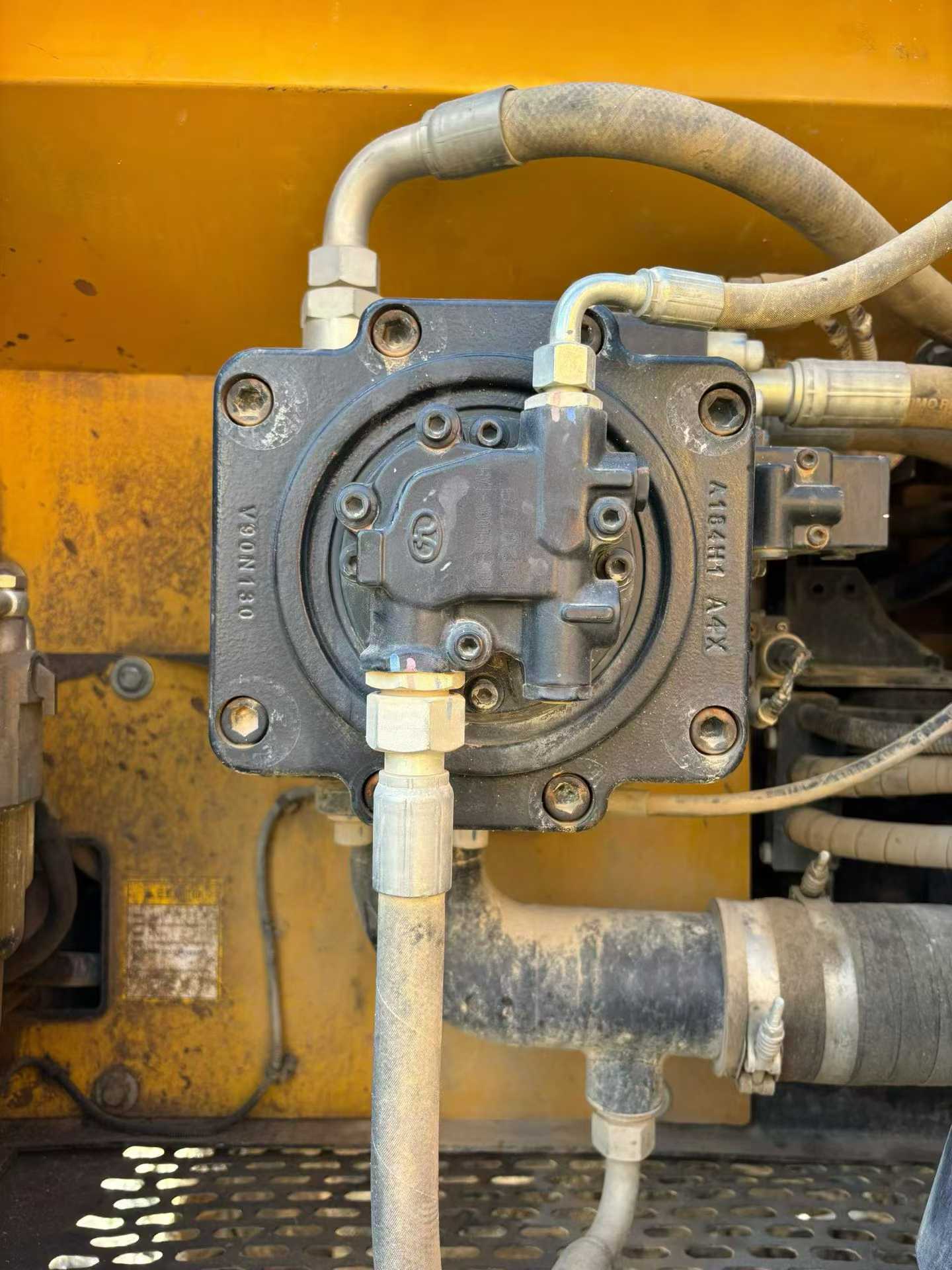 Used Sany SY205H Excavator 2020 Model / 3