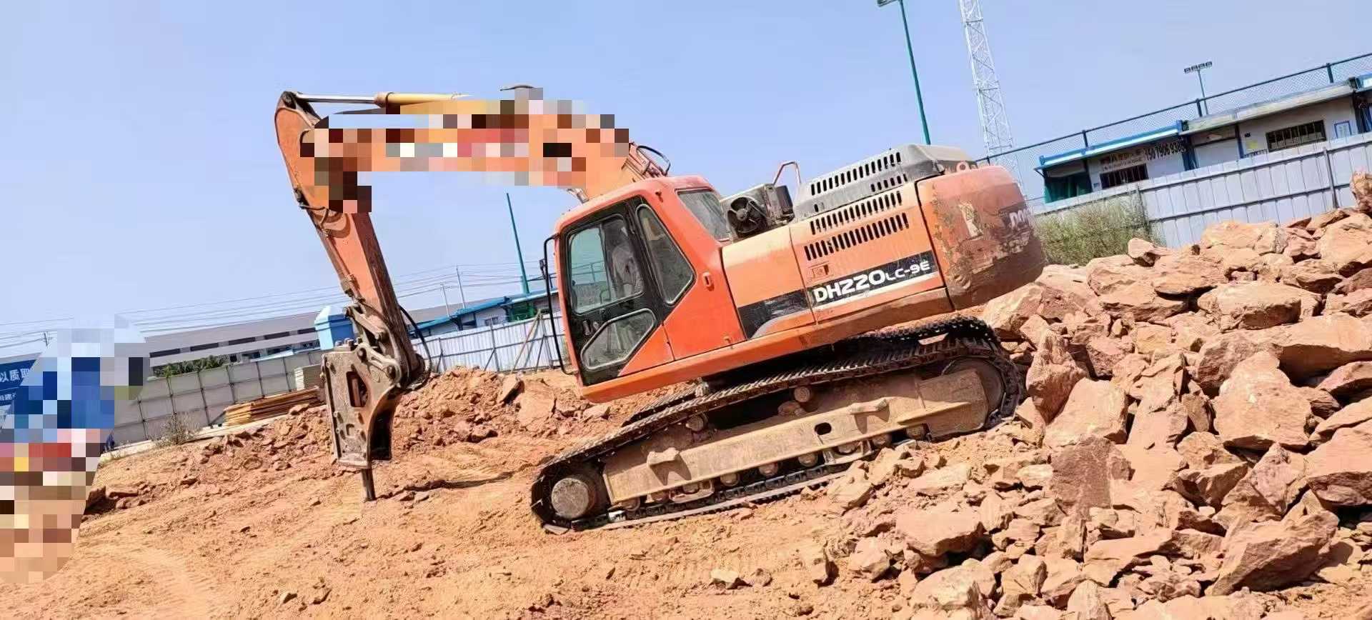 Buy Doosan DH220 Used Excavator