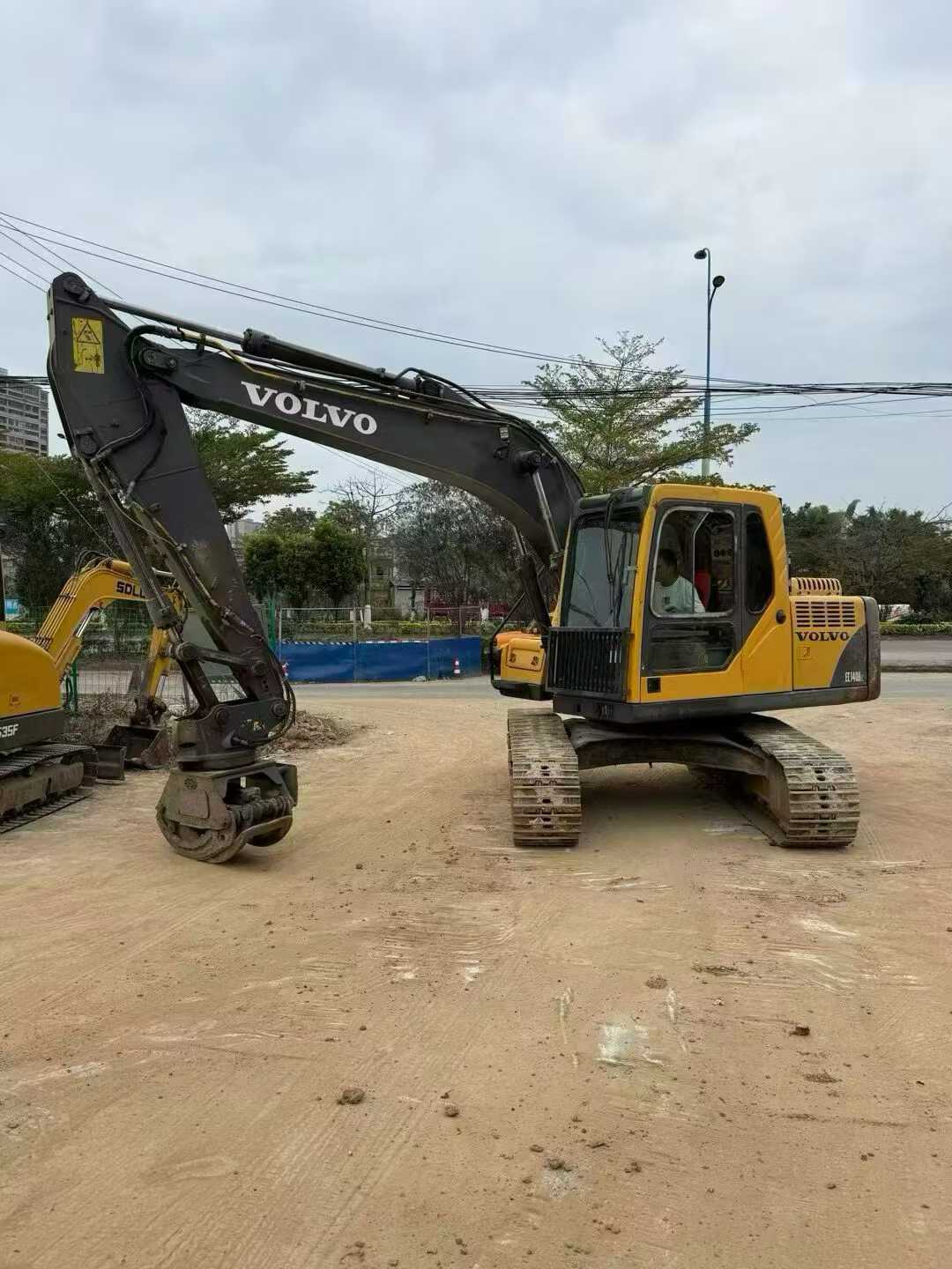 Used Volvo EC140 Excavator 2016 Model / 2