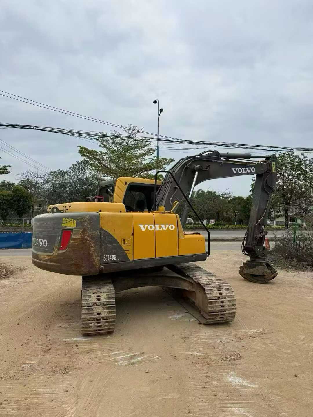 Used Volvo EC140 Excavator 2016 Model / 3