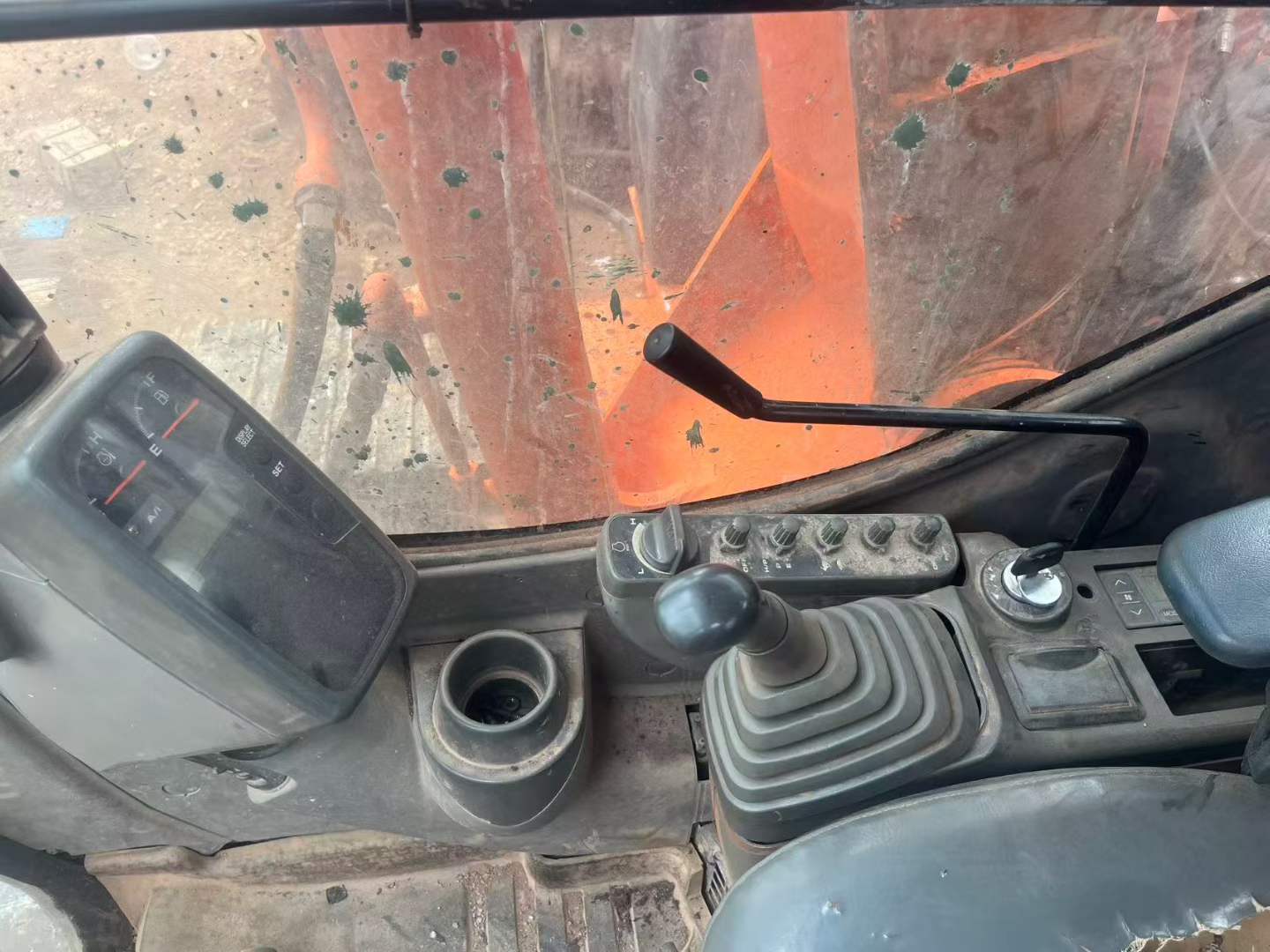 Buy Hitachi ZAXIS200 Used Excavator / 2 Used Hitachi ZAXIS200 Excavator 2012 Model / 2