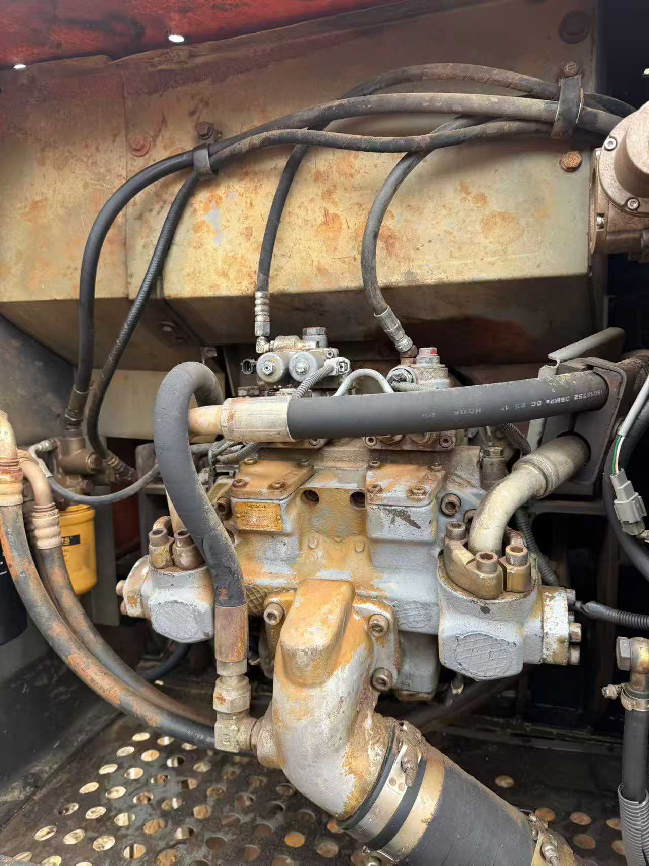 Used Hitachi ZAXIS200 Excavator 2015 Model / 2