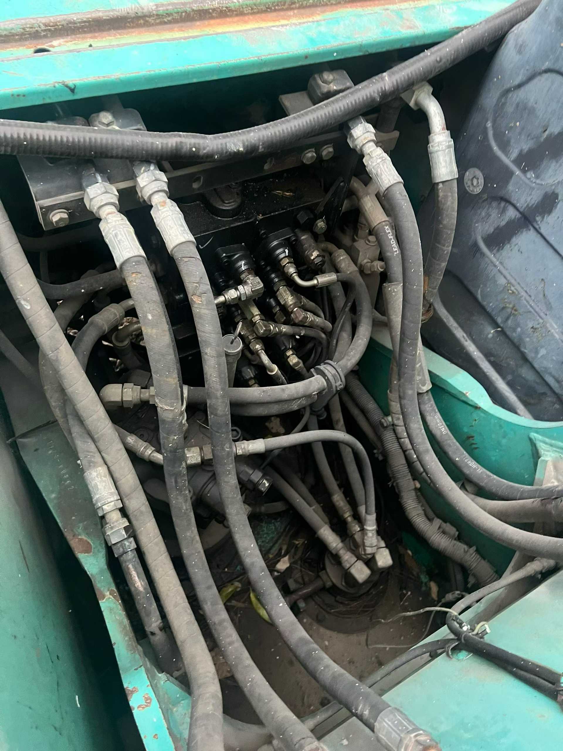 Used Kobelco SK140 Excavator 2012 Model / 4