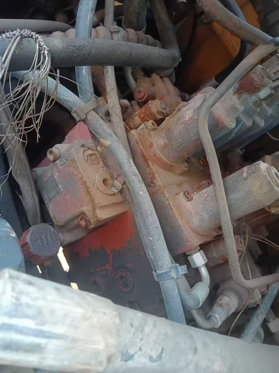 Used XCMG XE230 Excavator 2010 Model / 5