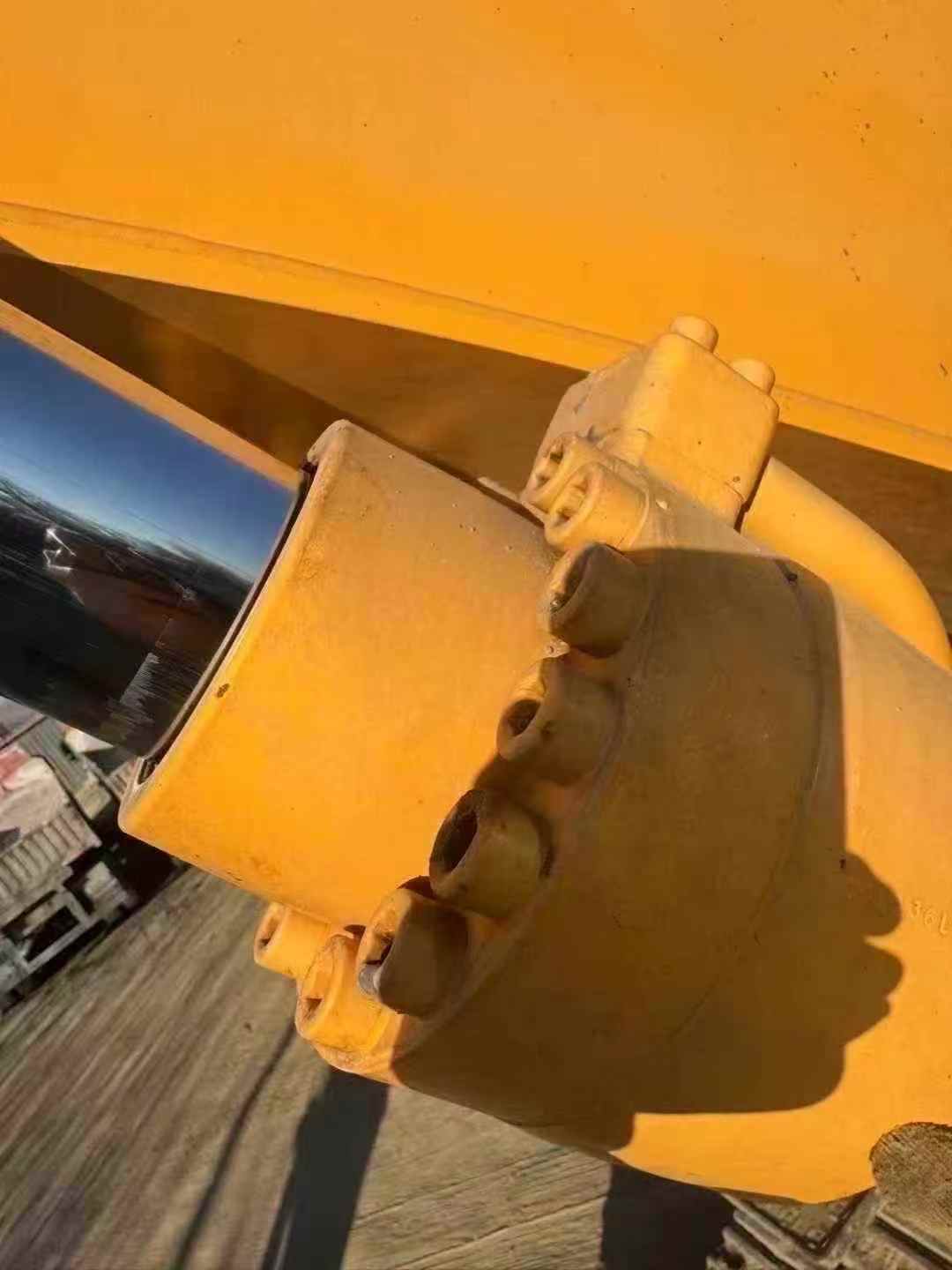 Used Hyundai R305LC-9T Excavator 2012 Model / 8