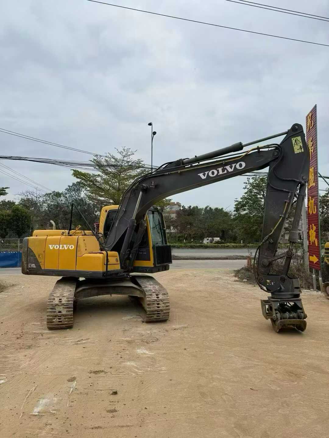 Buy Volvo EC140 Used Excavator