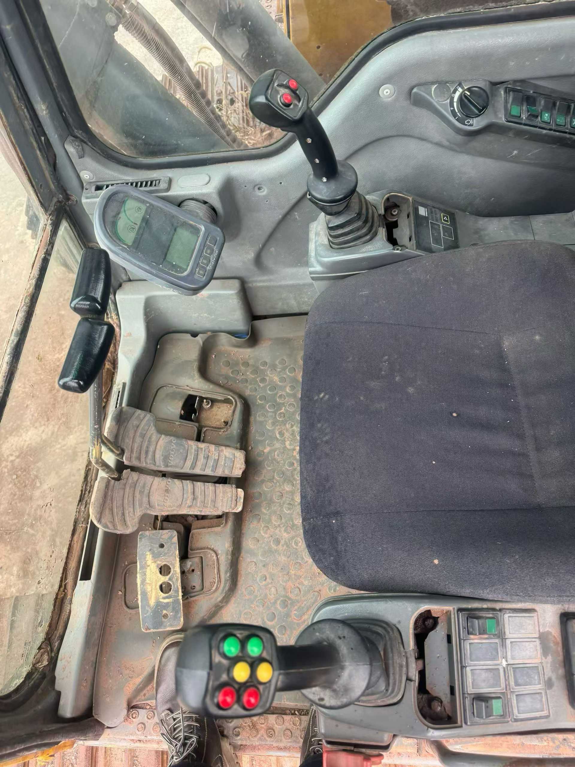 Used Volvo EC210BLC Excavator 2016 Model / 5