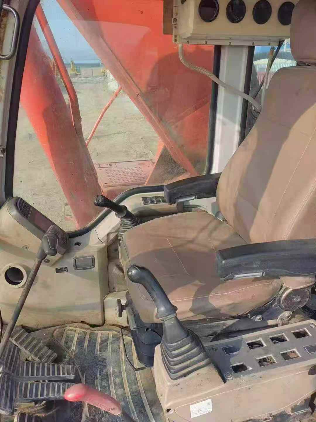 Used Doosan DL300 Excavator 2010 Model / 7