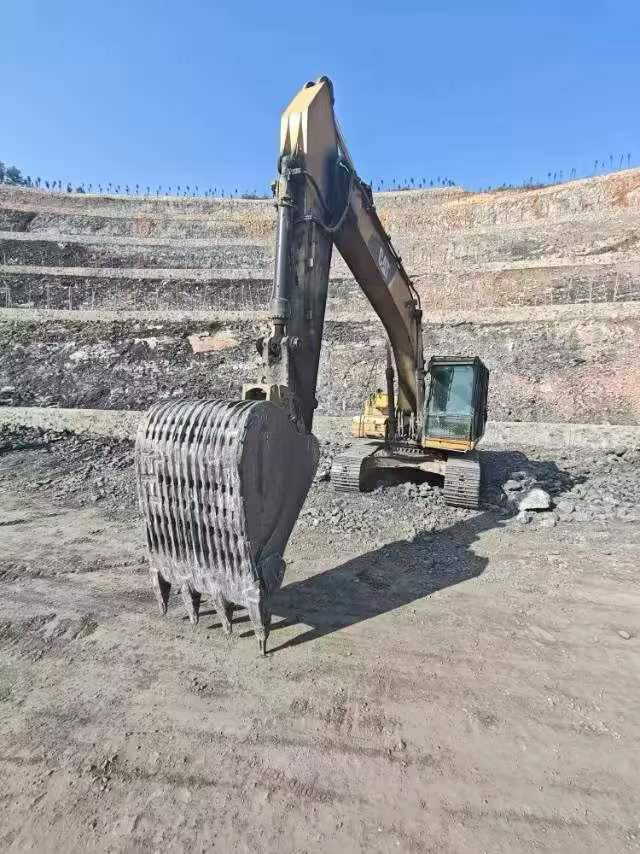 Used Caterpillar 320D Excavator 2013 Model / 9