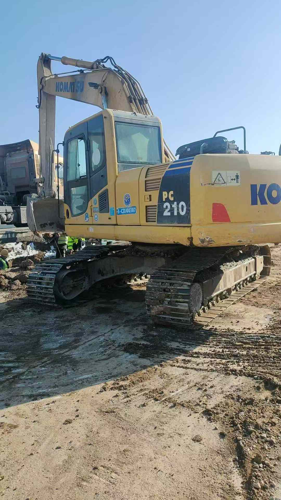 Used Komatsu PC200 Excavator 2009 Model / 6