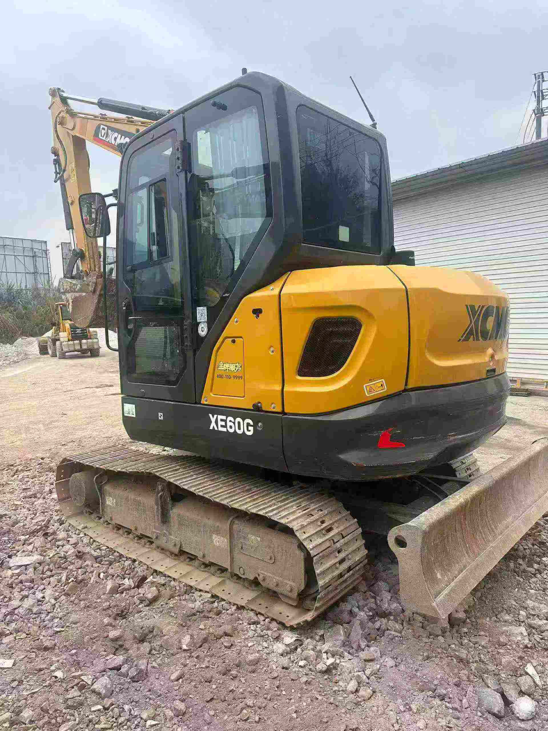 Used XCMG XE60 Excavator 2025 Model / 3