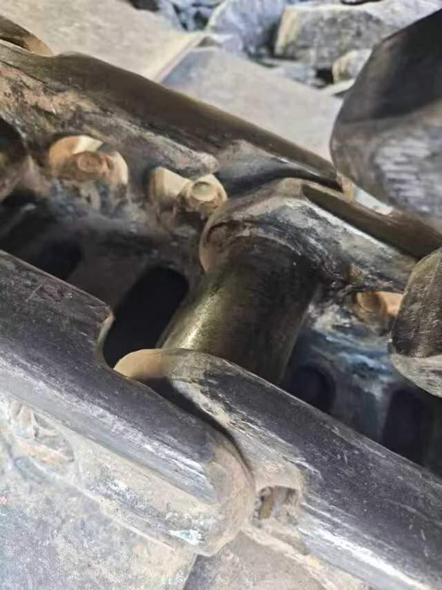 Used Caterpillar 320D Excavator 2013 Model / 8