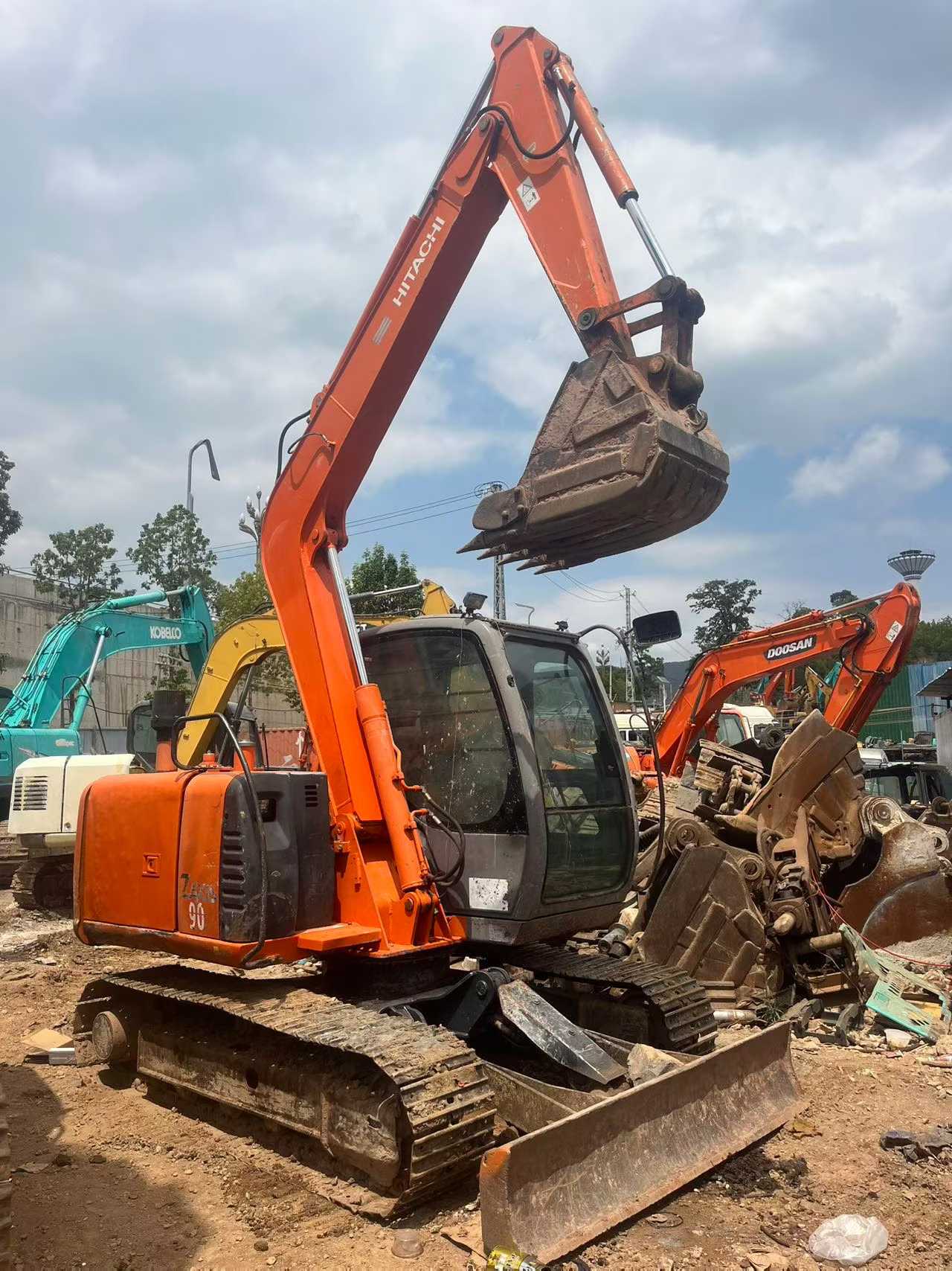 Buy Hitachi ZAXIS200 Used Excavator Buy Hitachi ZAXIS200 Used Excavator