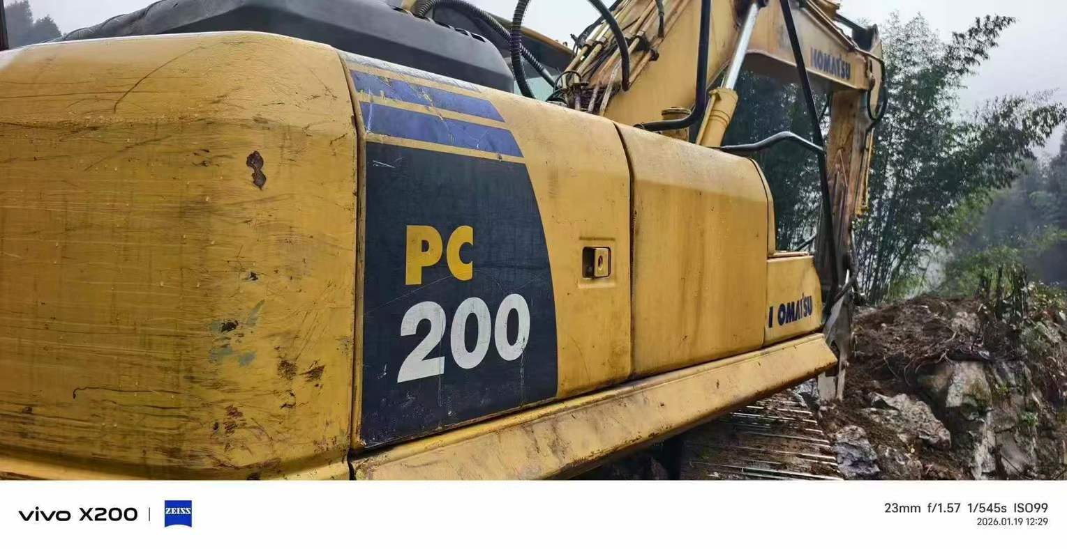 Used Komatsu PC200-8 Excavator 2012 Model / 2
