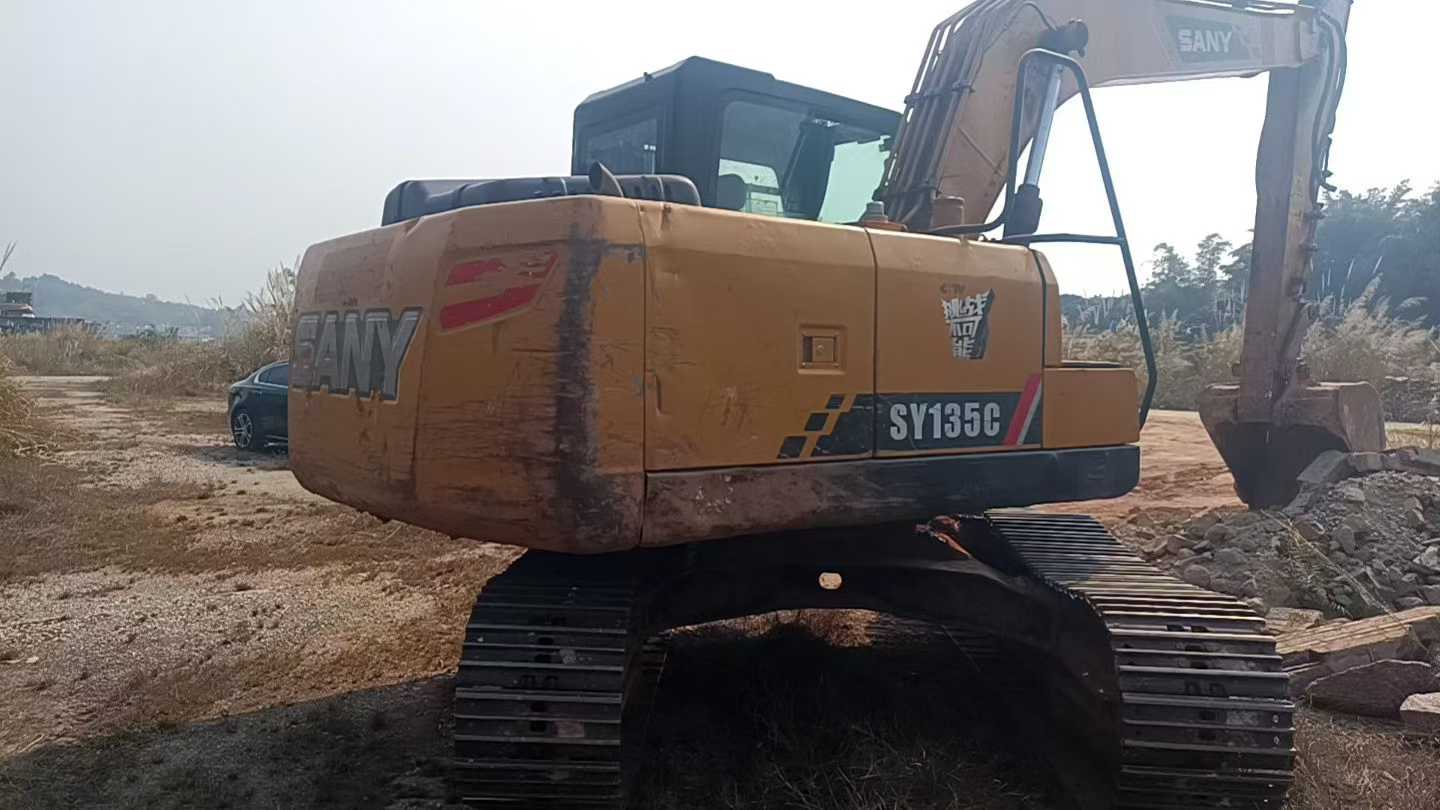 Used Sany SY135 Excavator 2020 Model / 3
