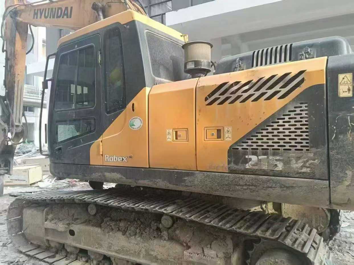 Used Hyundai R215VS Excavator 2019 Model / 5