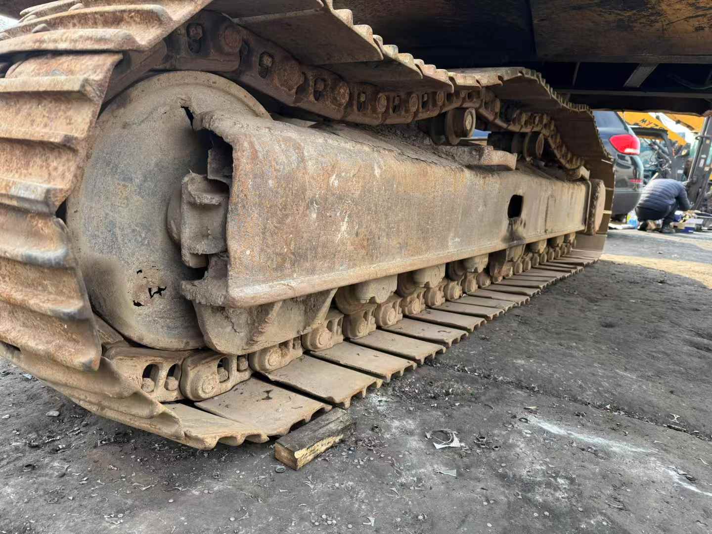 Used Hyundai R210-5 Excavator 2016 Model / 4