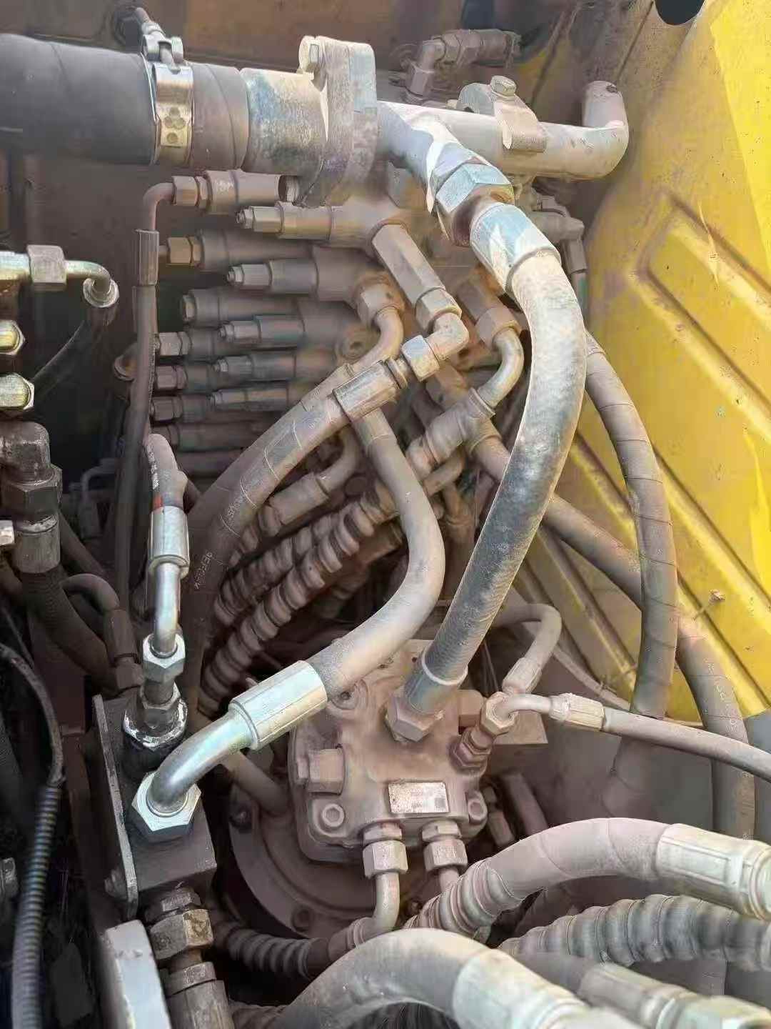 Used XCMG XE85GF Excavator 2015 Model / 4