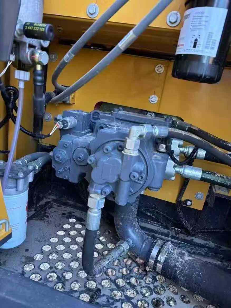 Used XCMG XE135GA Excavator 2025 Model / 4