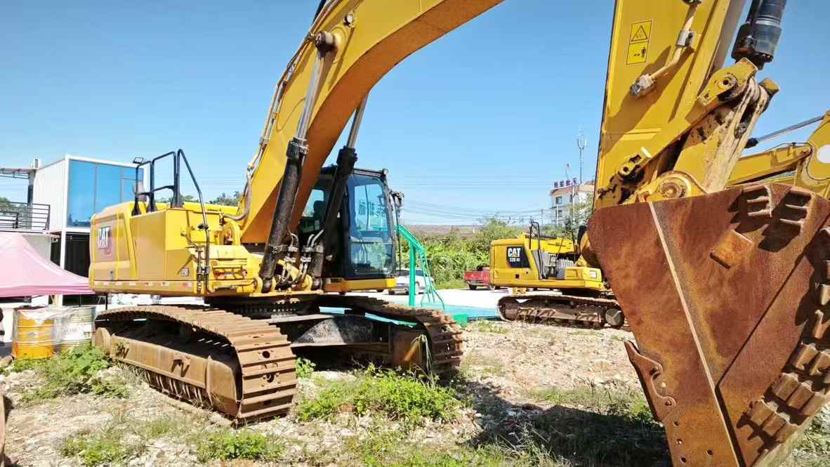 Used Caterpillar 350L Excavator 2021 Model / 3