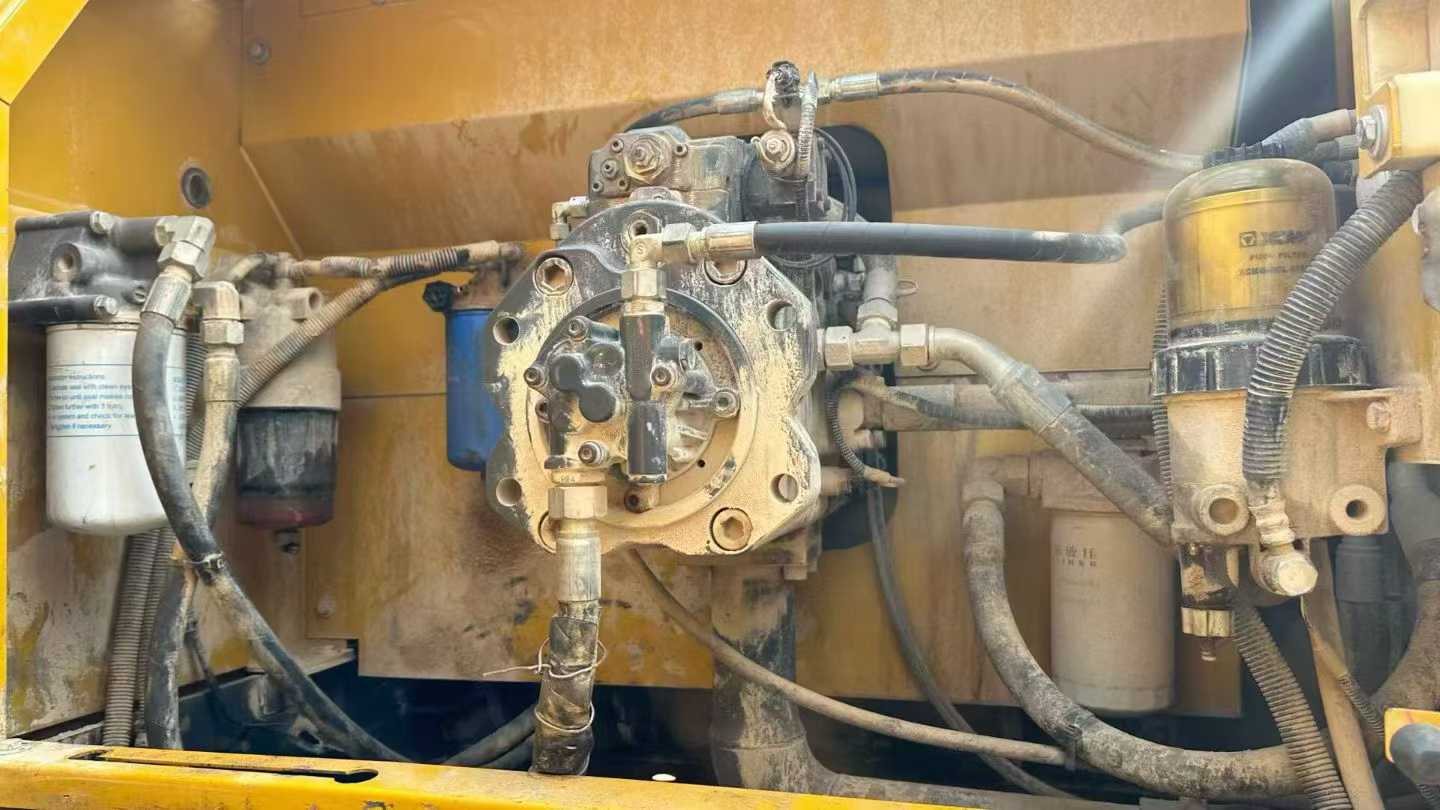 Used XCMG XE80 Excavator 2022 Model / 4