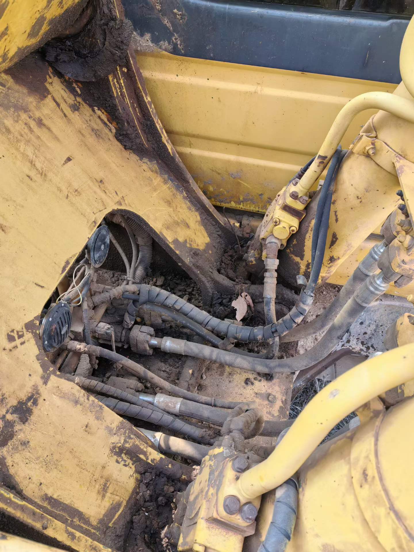 Used Komatsu PC200-8 Excavator 2016 Model / 8