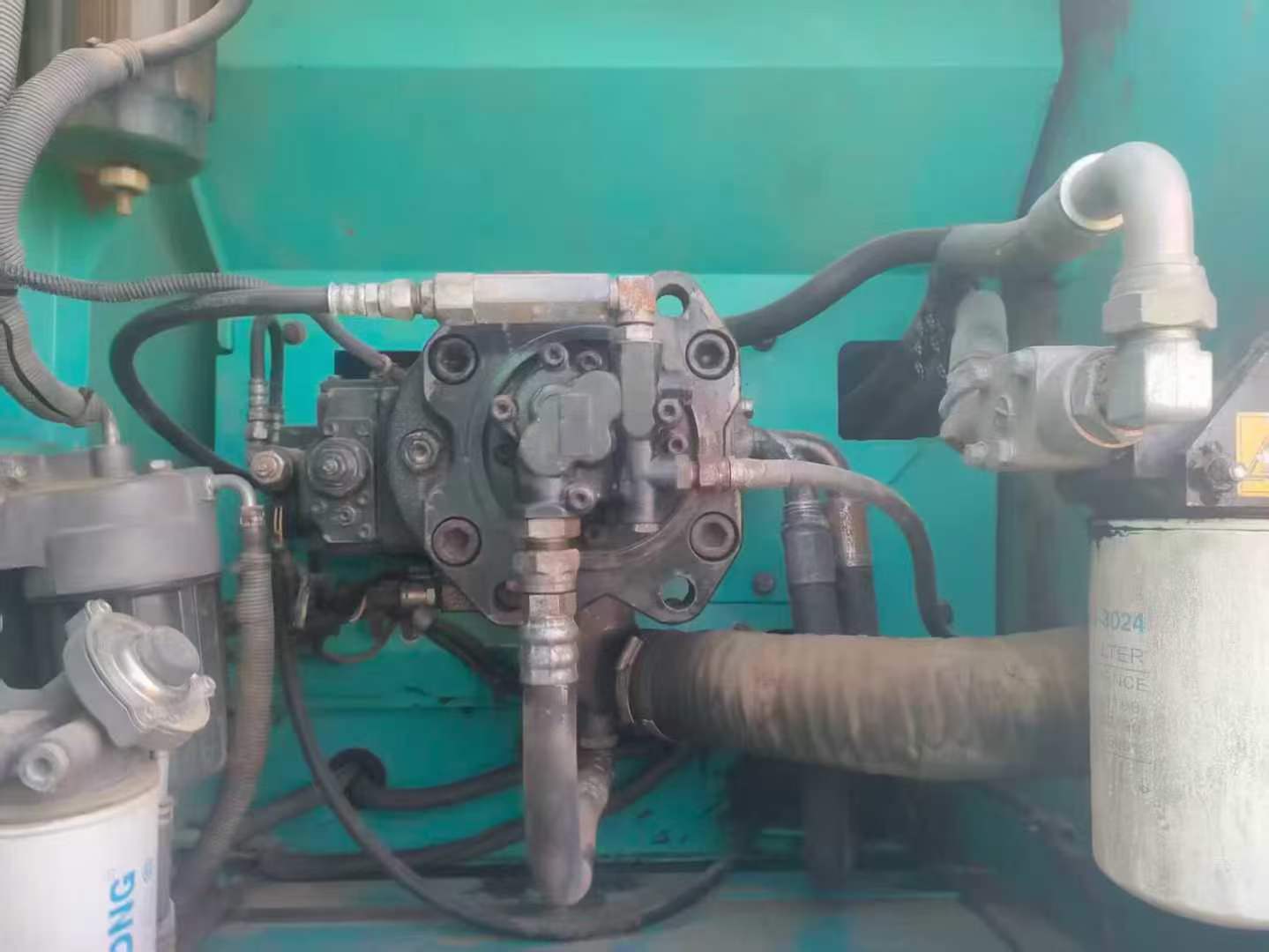 Used Kobelco SK210 Excavator 2010 Model / 5