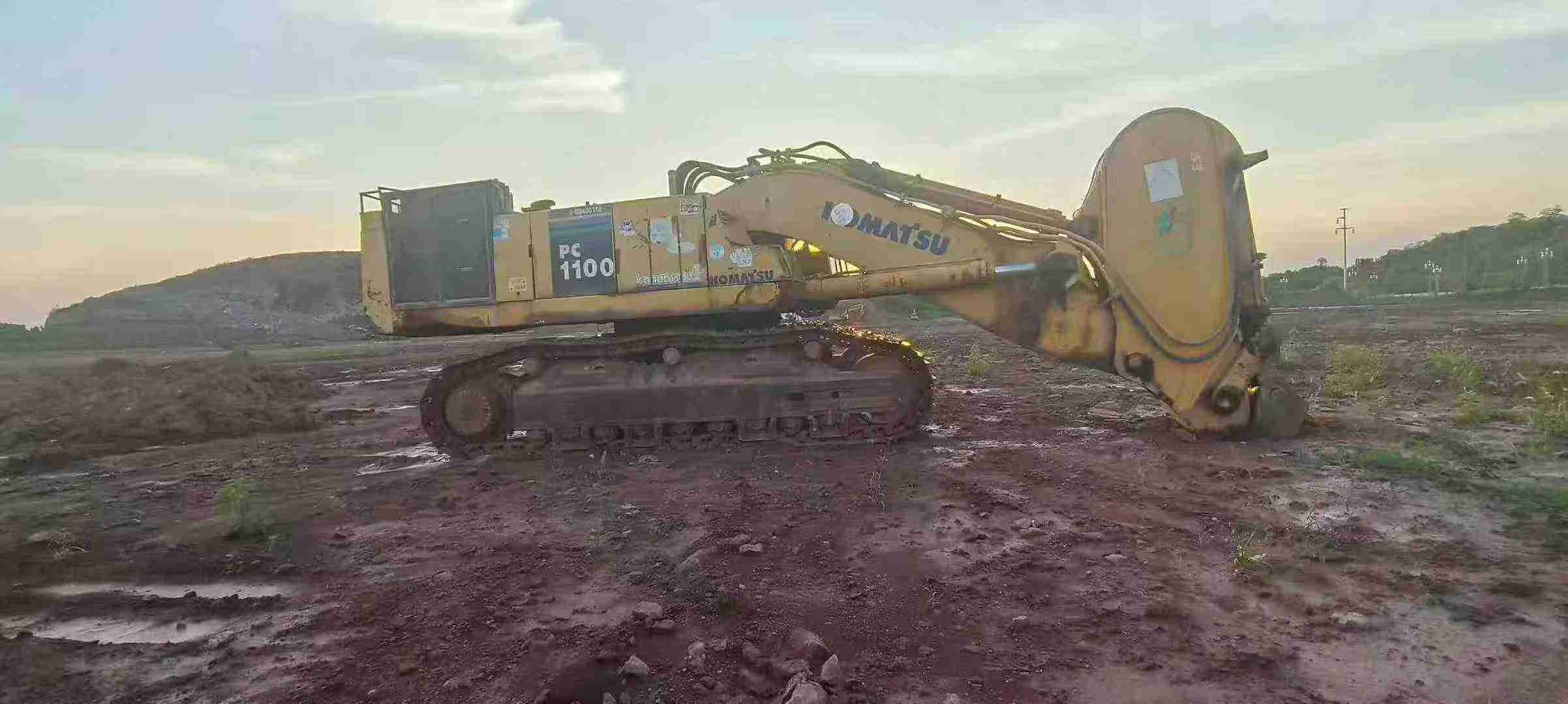 Buy Komatsu PW100 Used Excavator