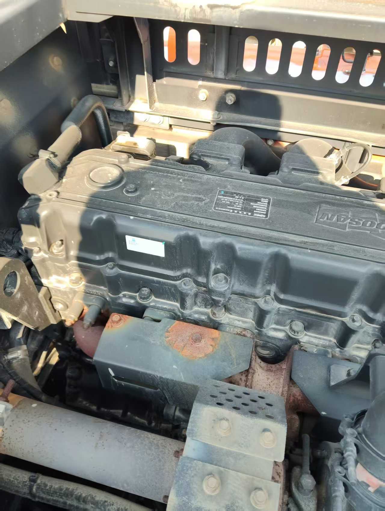 Used Doosan DL305 Excavator 2022 Model / 4