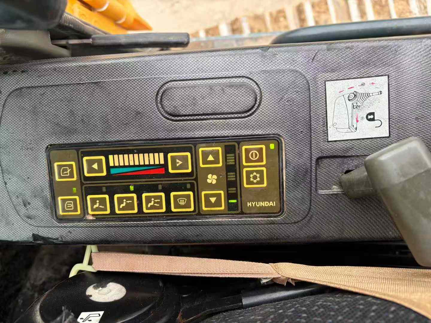 Buy Hyundai R215VS Used Excavator Buy Hyundai R215VS Used Excavator