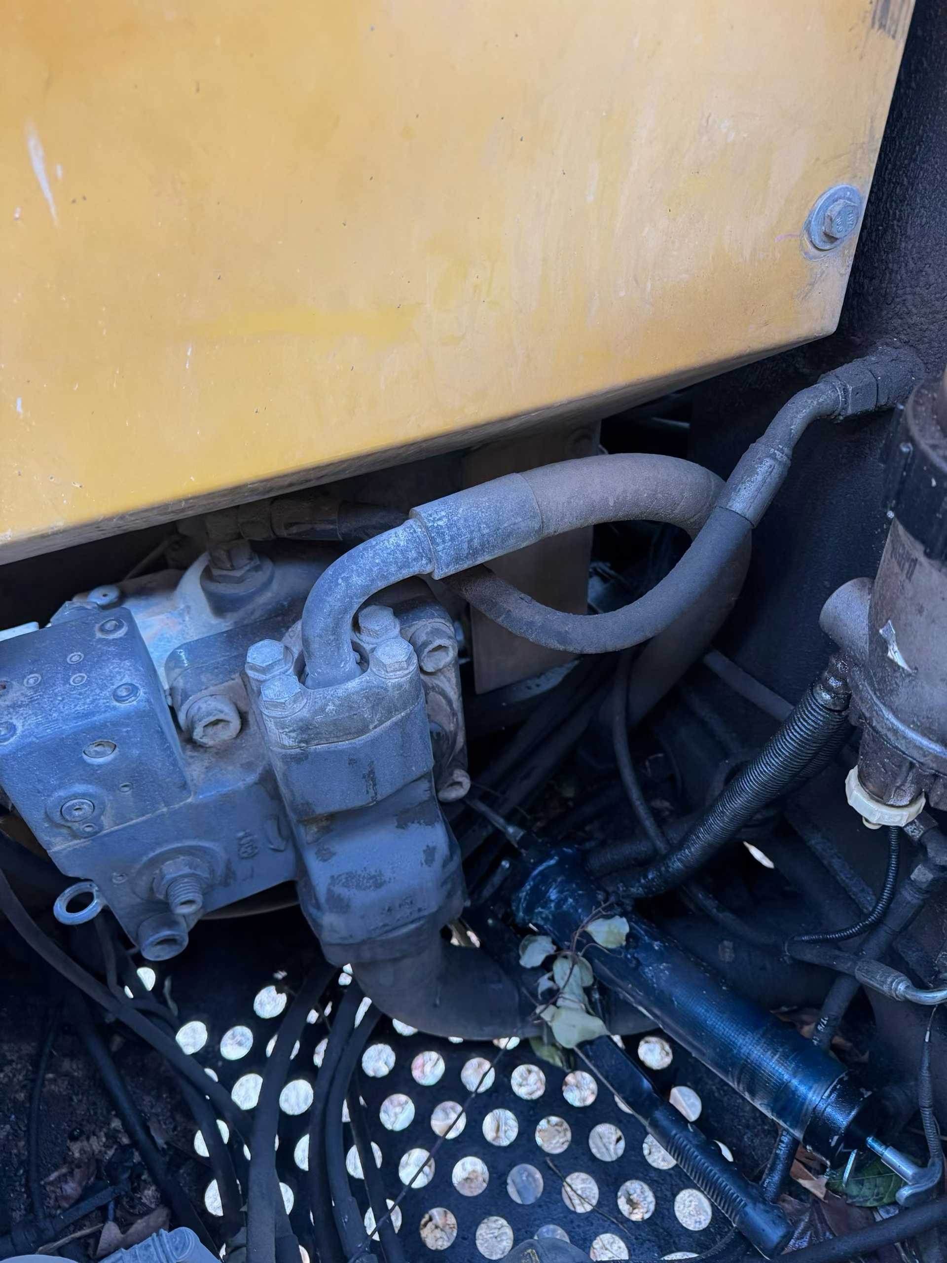 Used XCMG XE135GA Excavator 2018 Model / 4