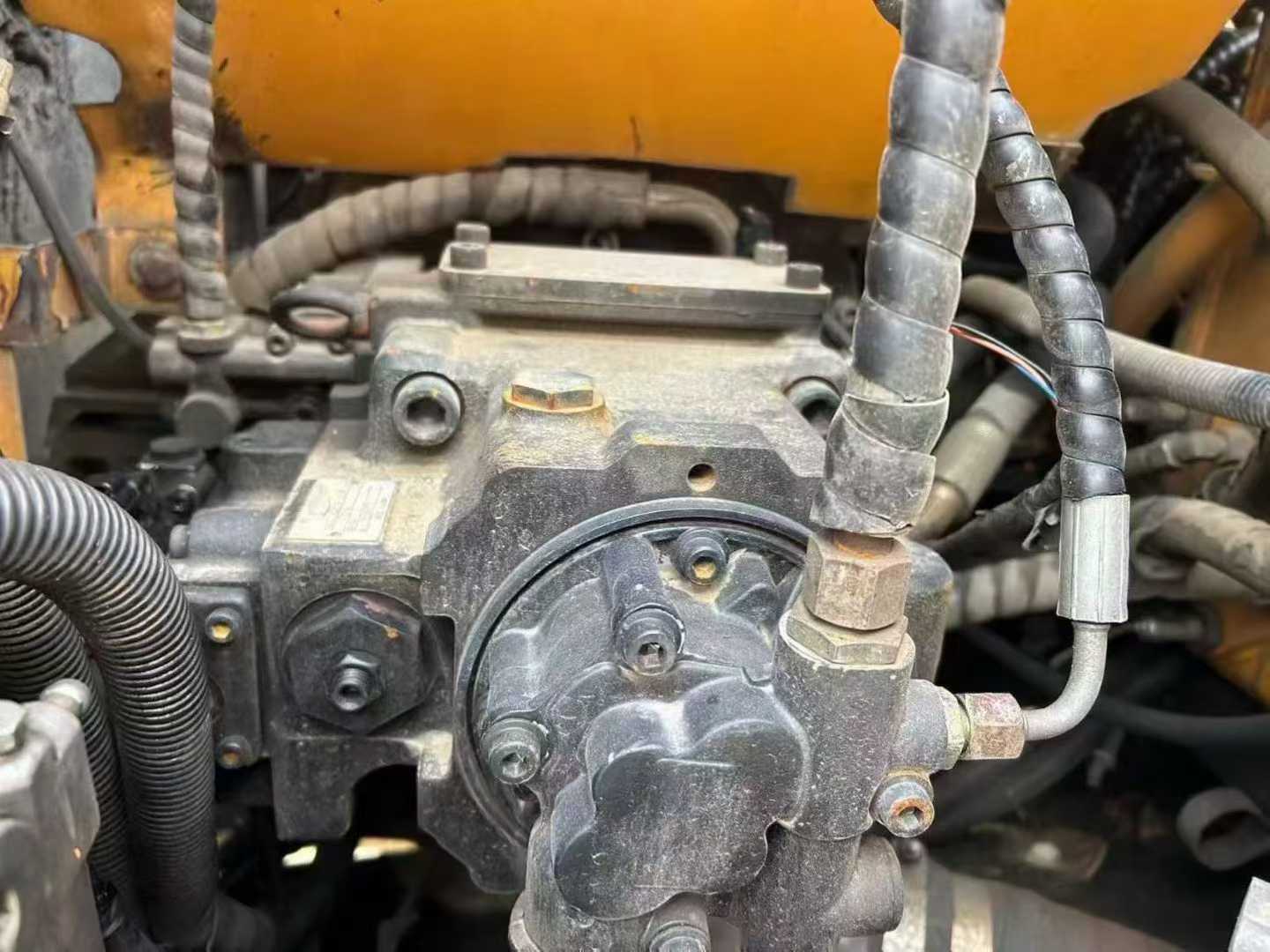 Used Sany SY115C Excavator 2015 Model / 4