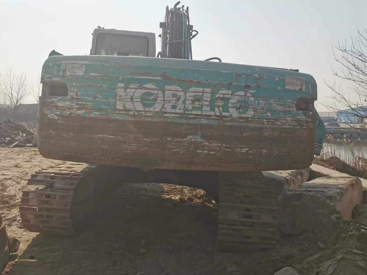Buy Kobelco SK200-6E Used Excavator