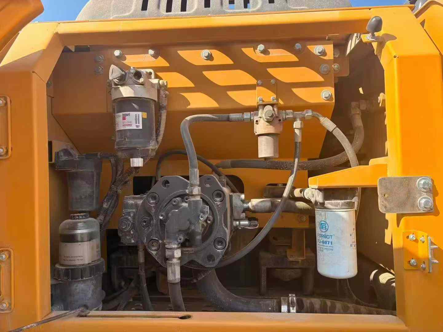 Used XCMG XE270GK Excavator 2016 Model / 3