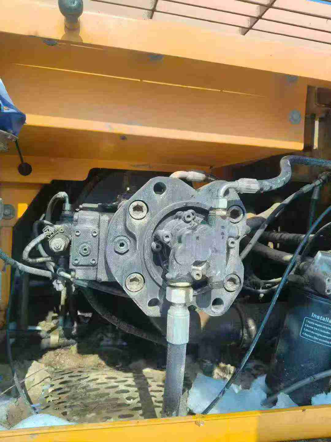 Used Sany SY205H Excavator 2013 Model / 4