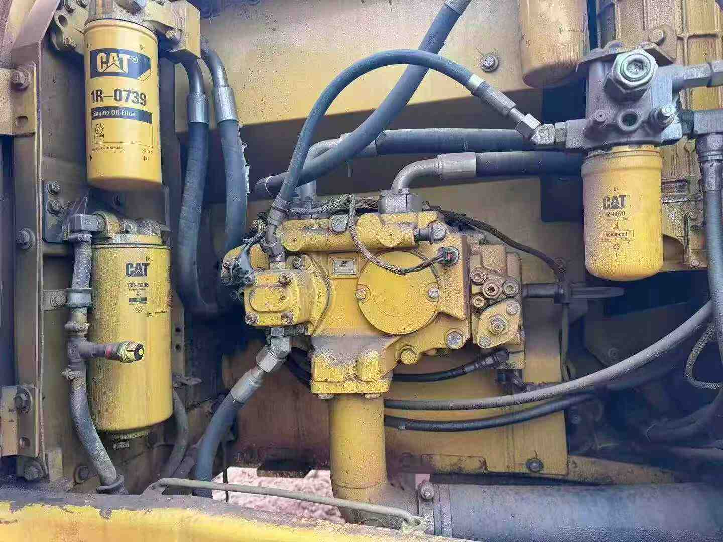 Used Caterpillar 323 Excavator 2013 Model / 5