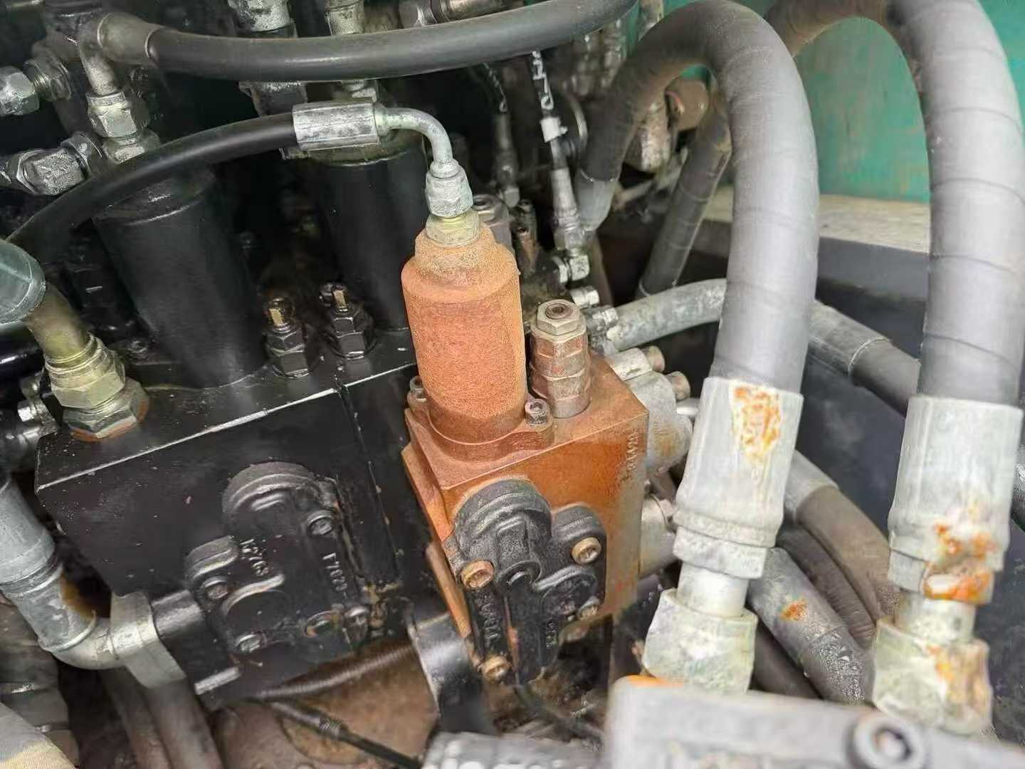 Used Kobelco SK210 Excavator 2018 Model / 6