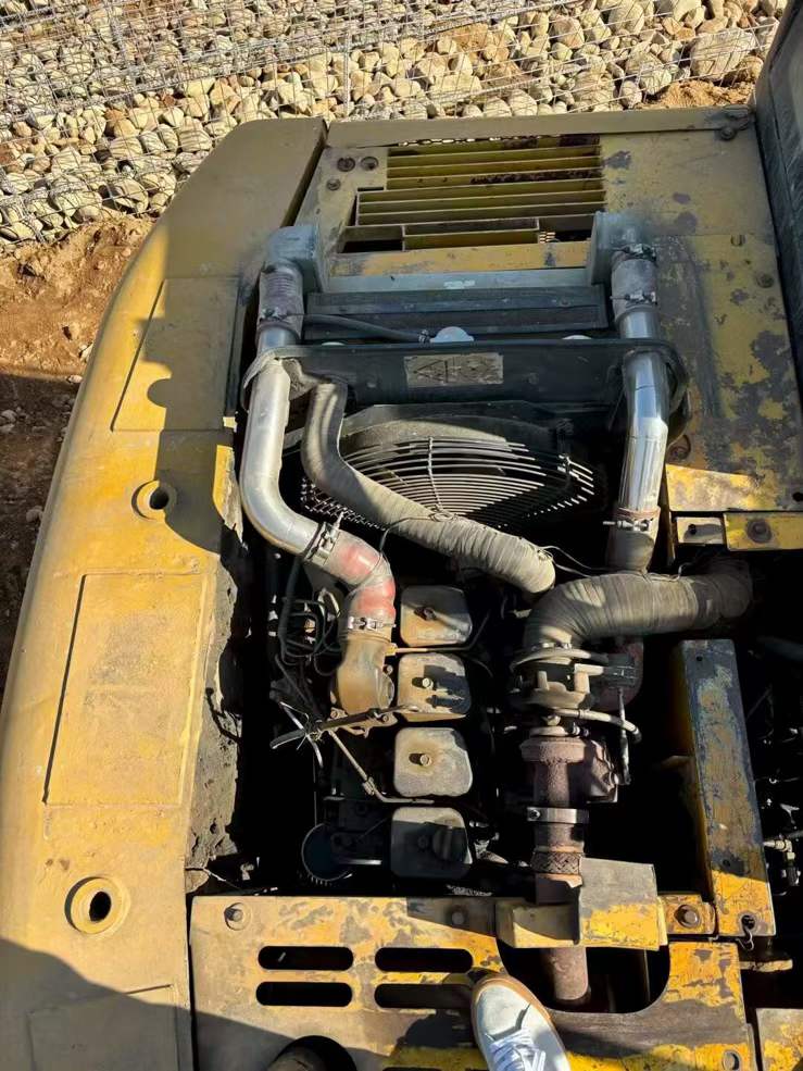 Used XCMG XE150 Excavator 2013 Model / 3