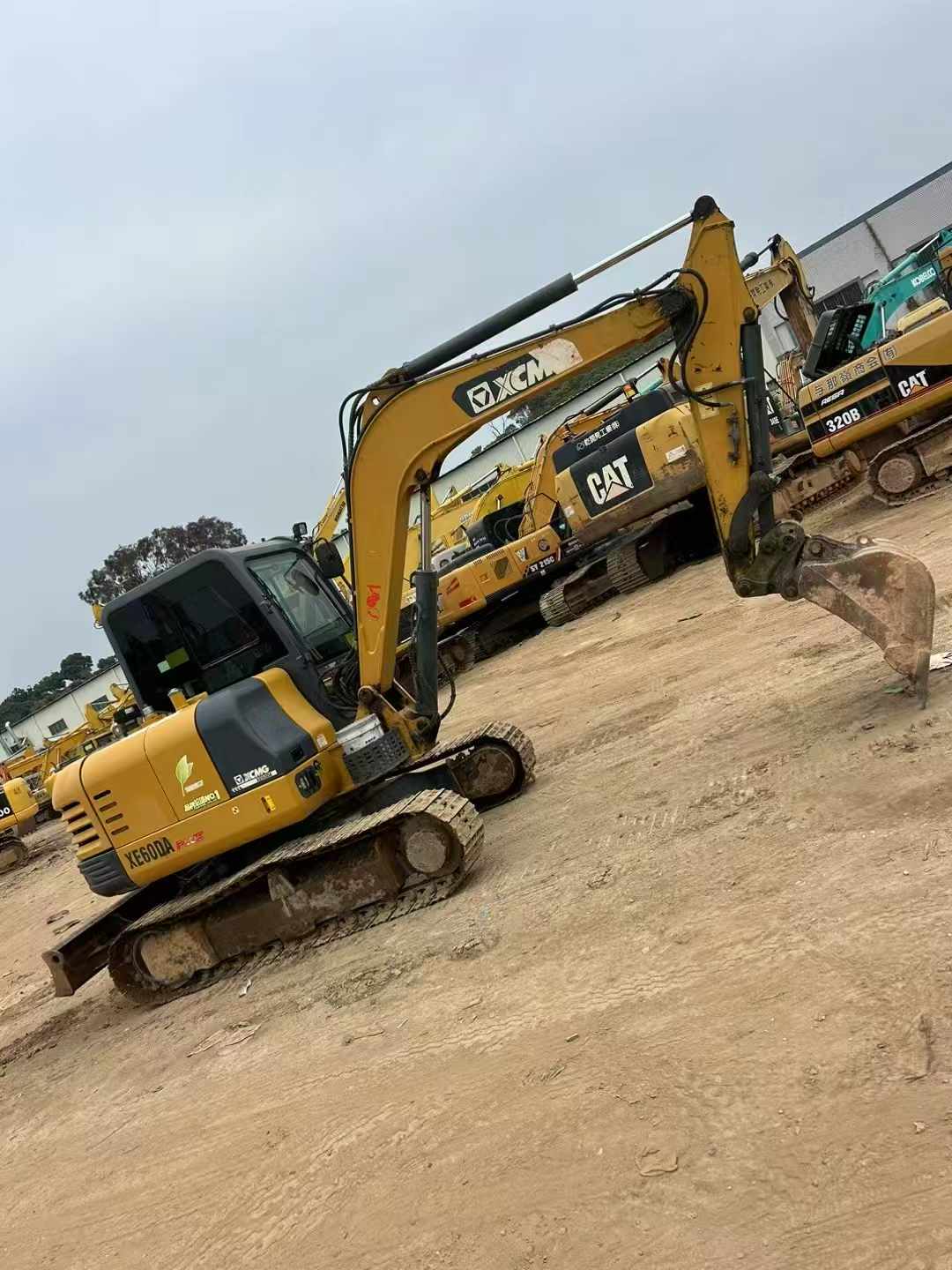 Used XCMG XE60 Excavator 2022 Model / 3