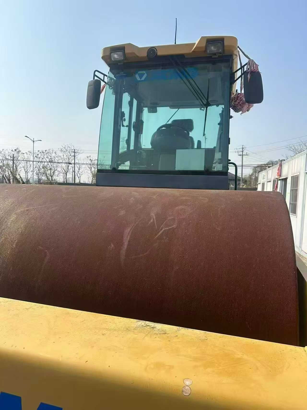 Used XCMG ZL20EM Excavator 2016 Model / 3