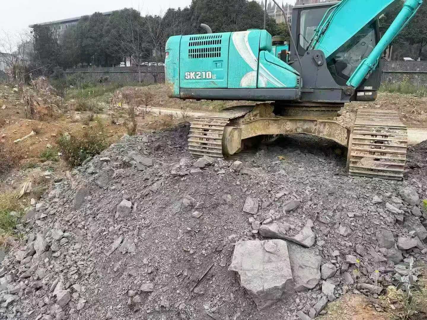 Used Kobelco SK210 Excavator 2018 Model / 2