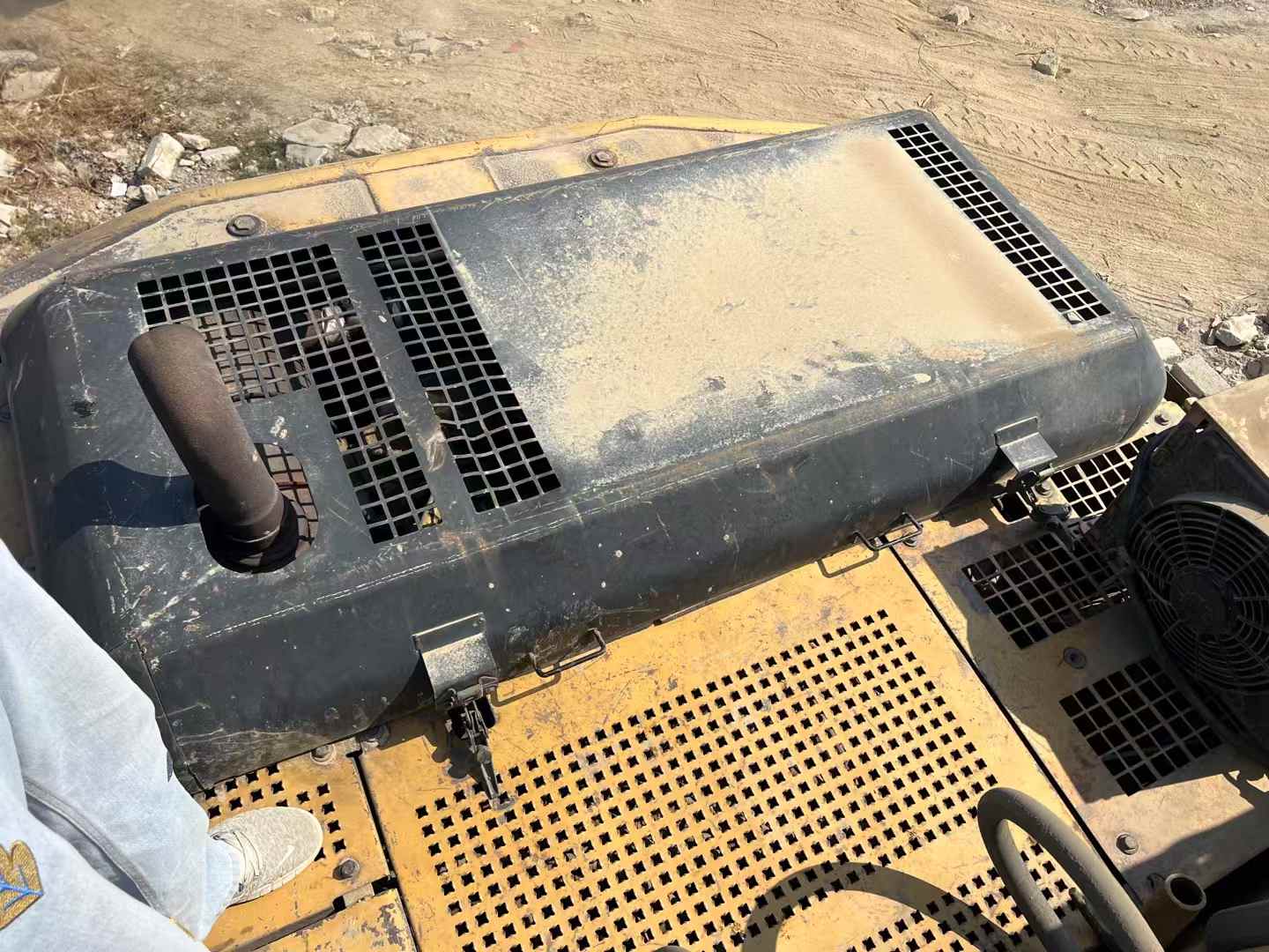 Used Caterpillar 320V2 Excavator 2016 Model / 9