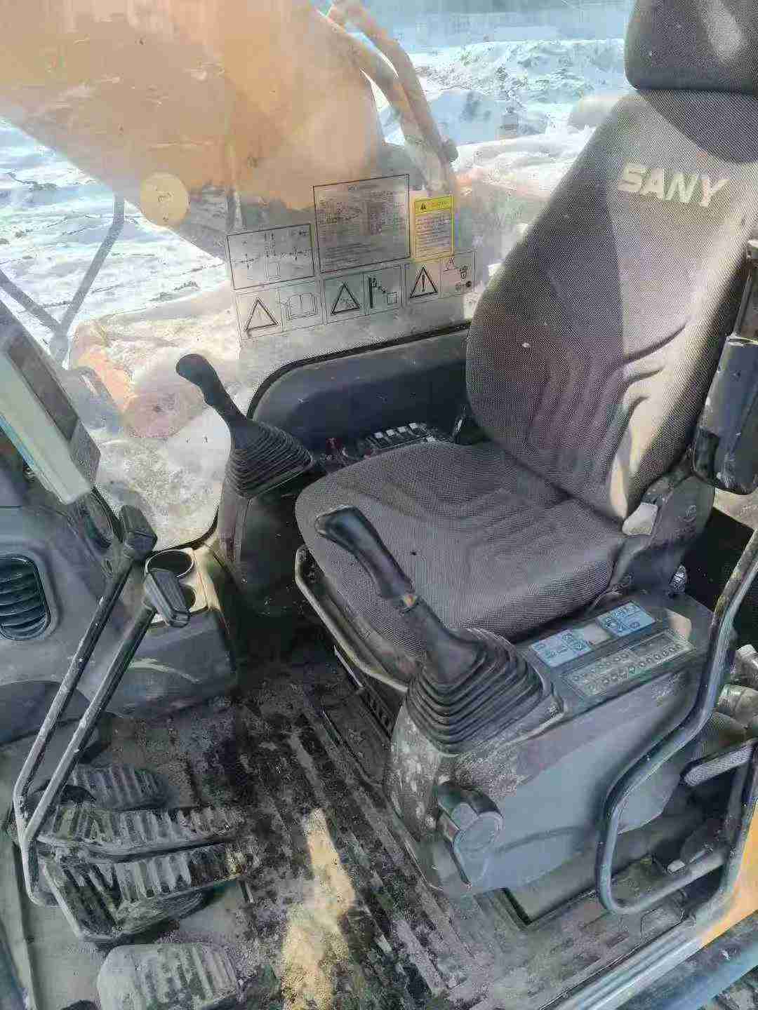 Used Sany SY205H Excavator 2013 Model / 9