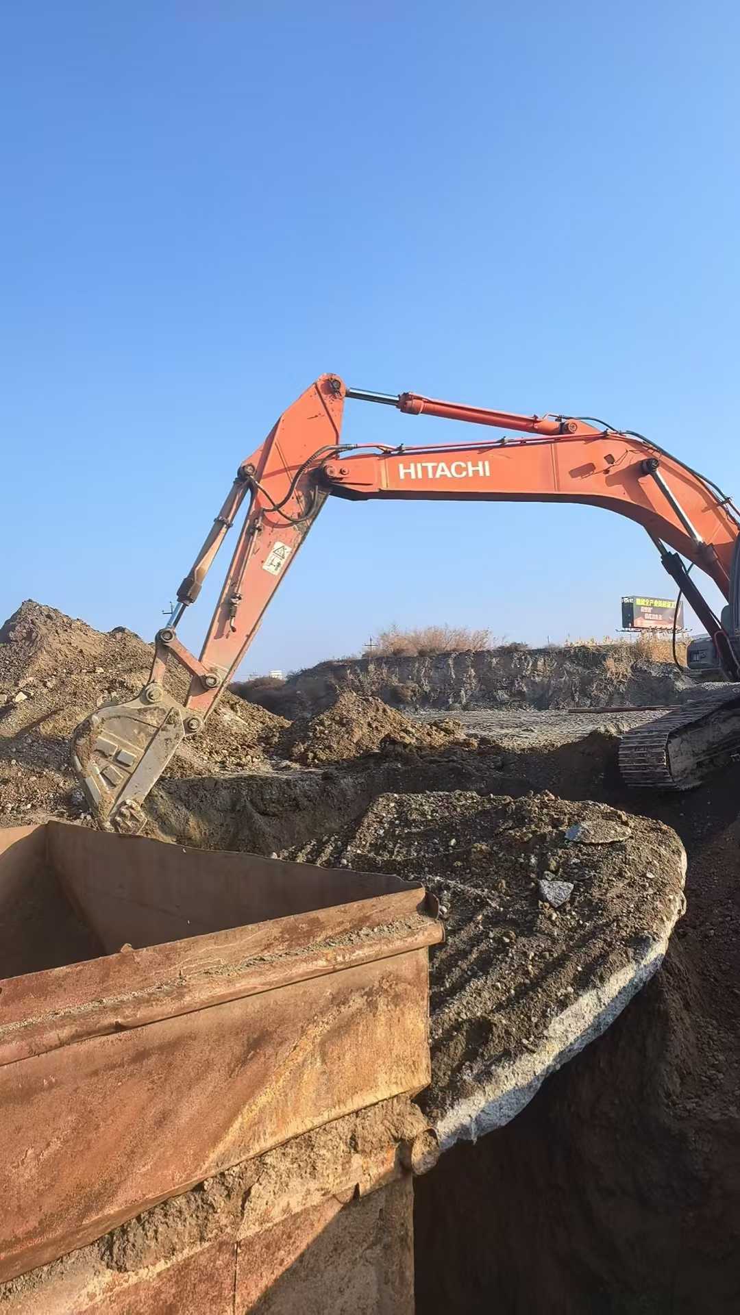 Used Hitachi ZX240 Excavator 2011 Model / 3