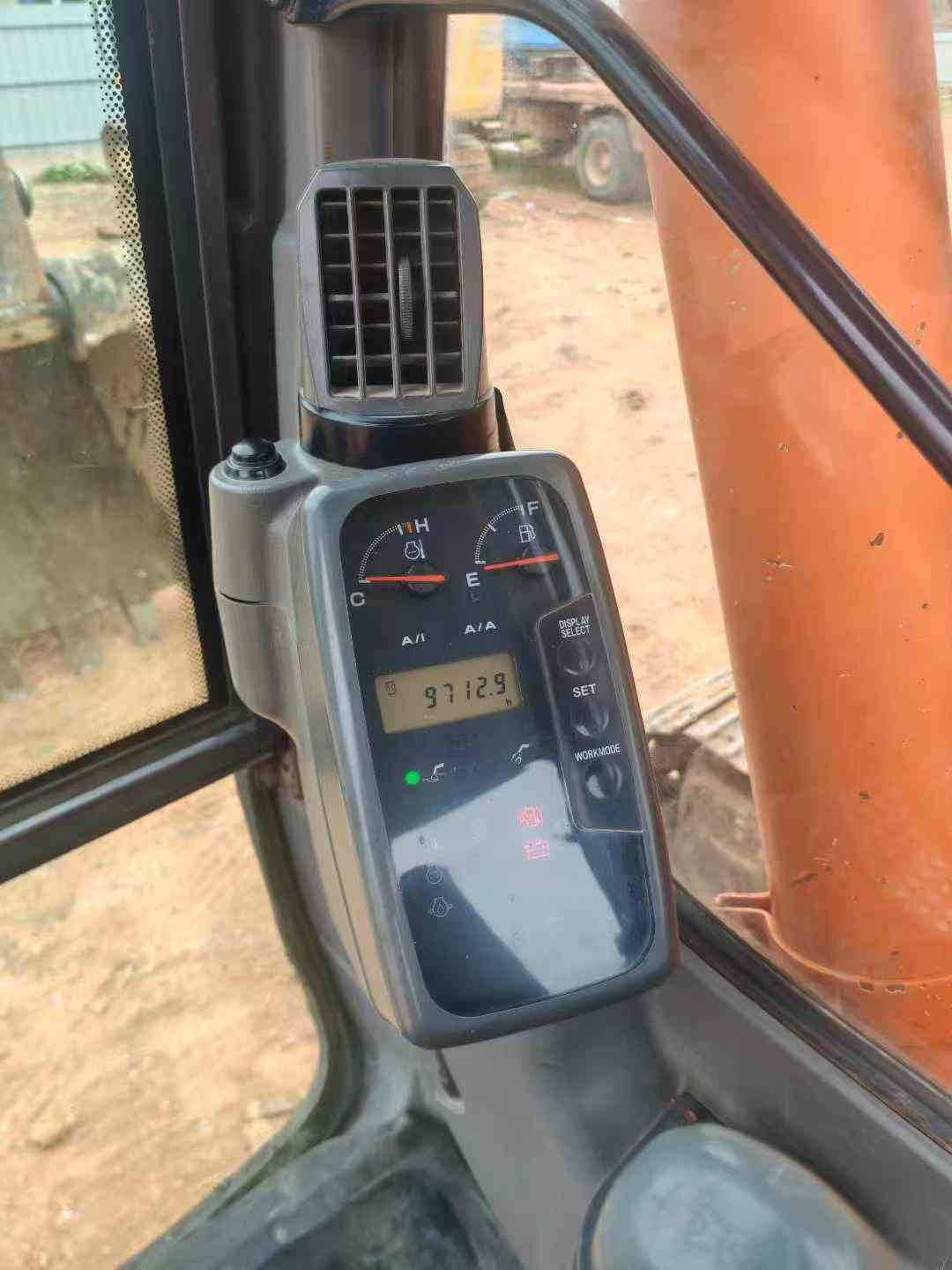 Used Hitachi ZX120 Excavator 2014 Model / 9