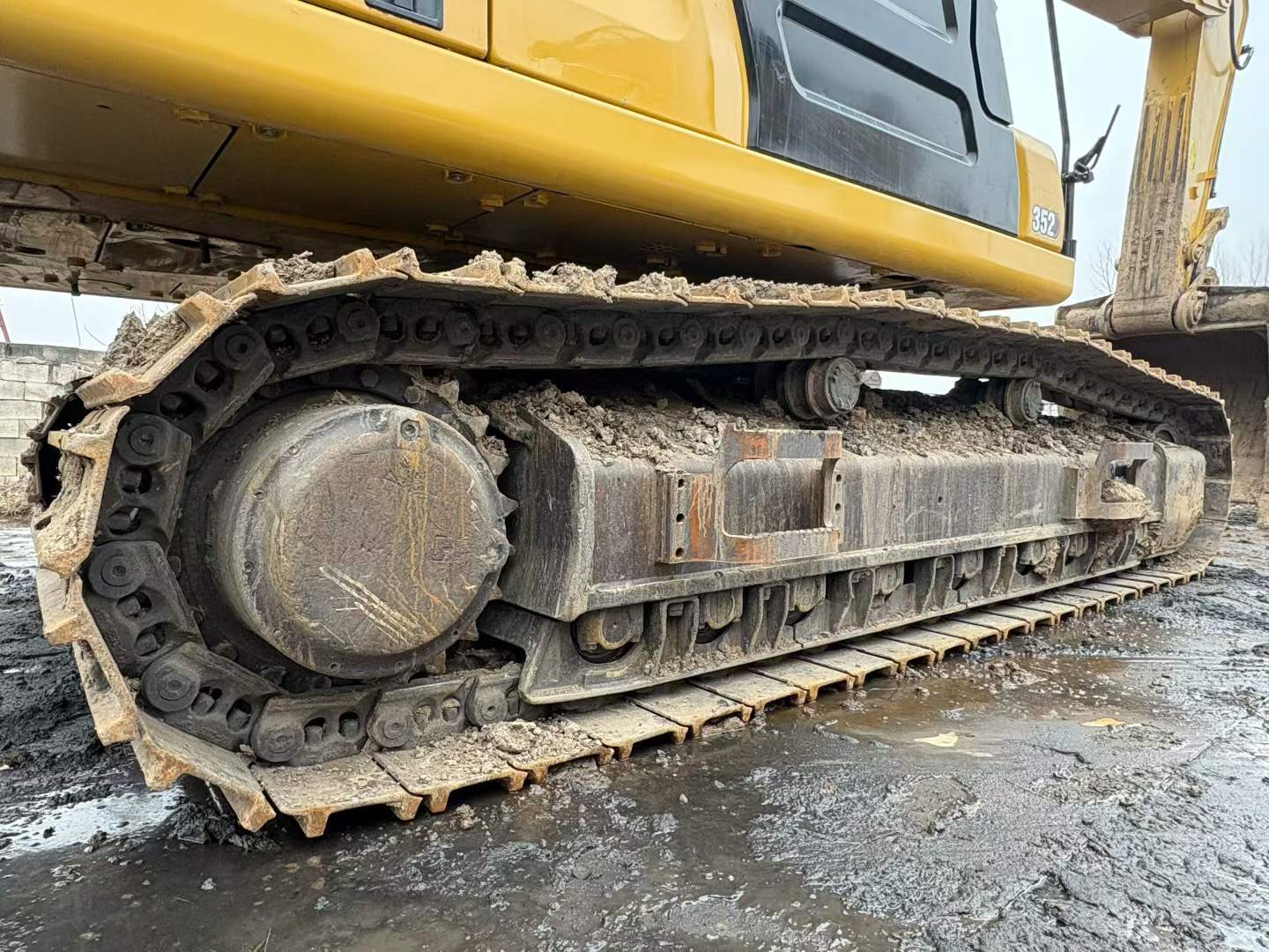 Used Caterpillar CAT352  Excavator 2022 Model / 9