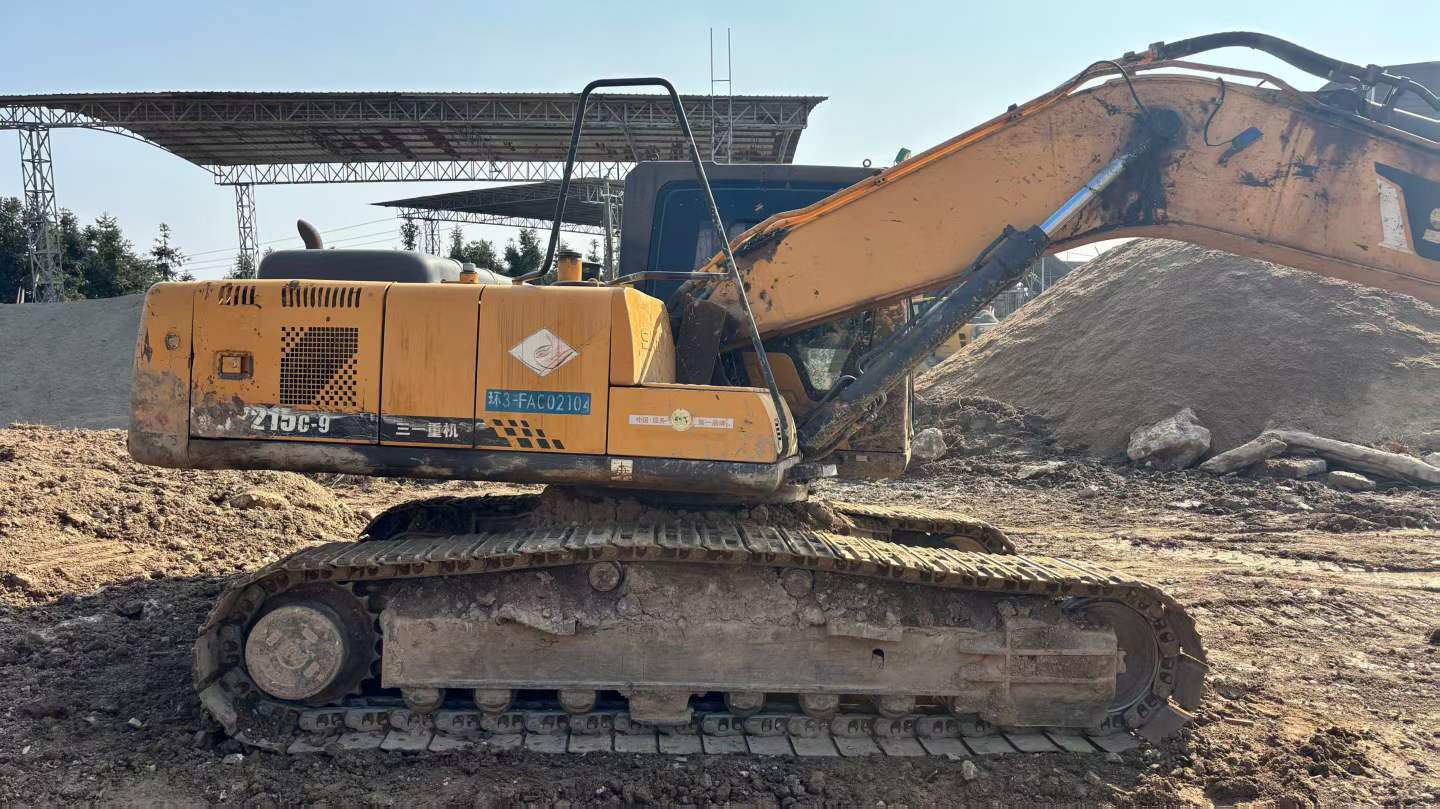 Used Sany SY215C-9 Excavator 2014 Model / 3