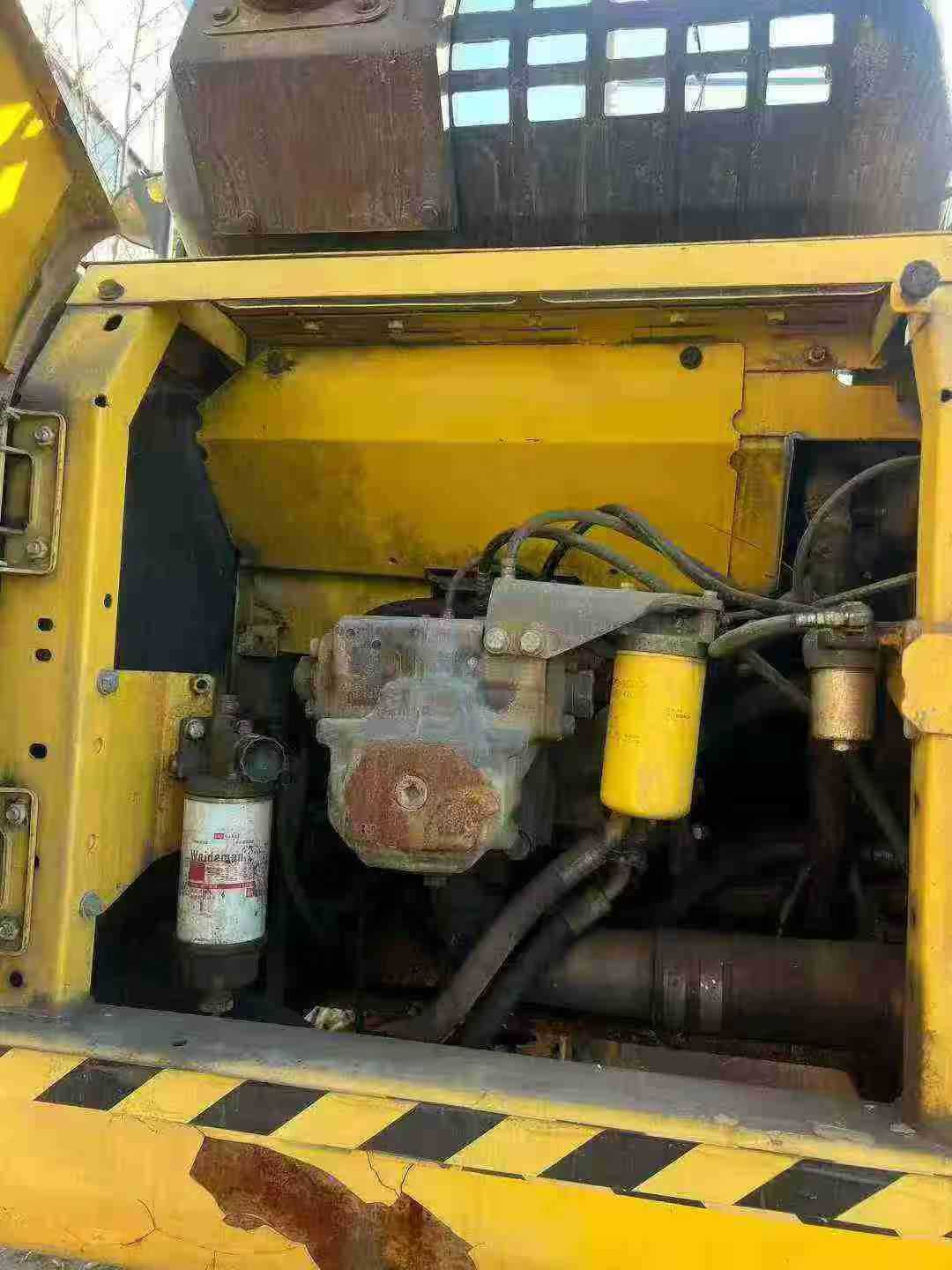 Used Komatsu PC240-11M0 Excavator 2016 Model / 3