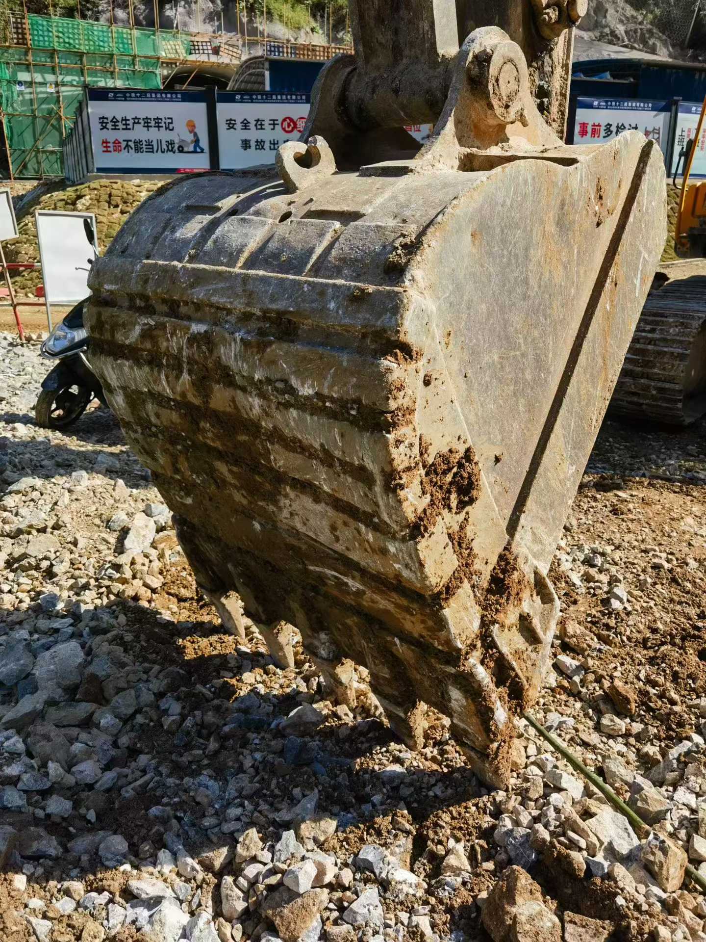 Buy Volvo EC200D Used Excavator