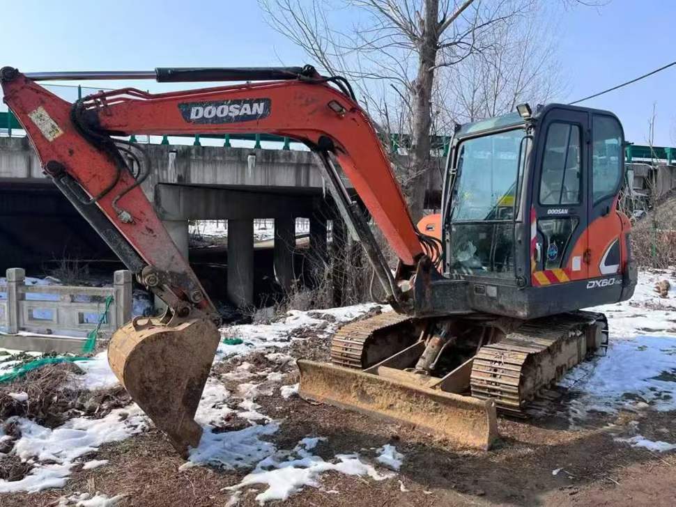 Used Doosan DH55 Excavator 2018 Model / 8